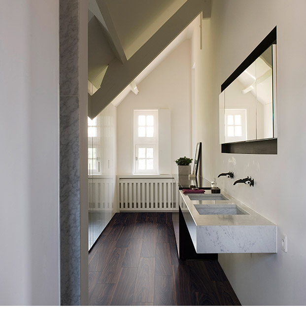 Walnut dark, planks